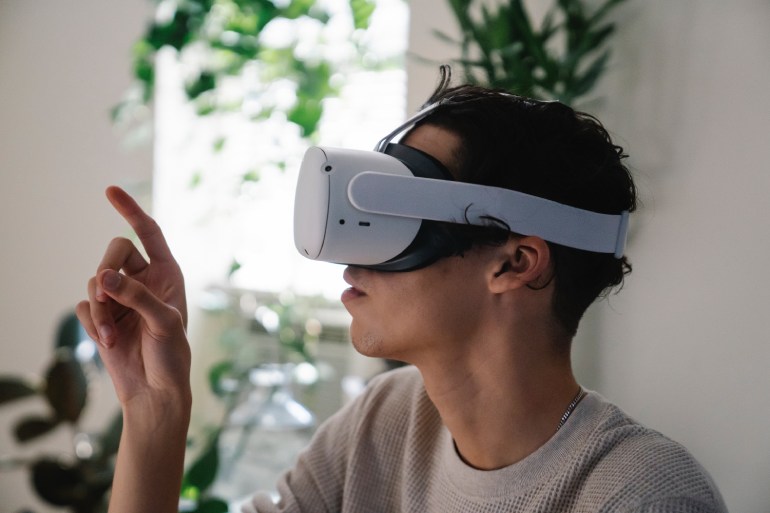 Vonage powers innovative virtual reality travel experience